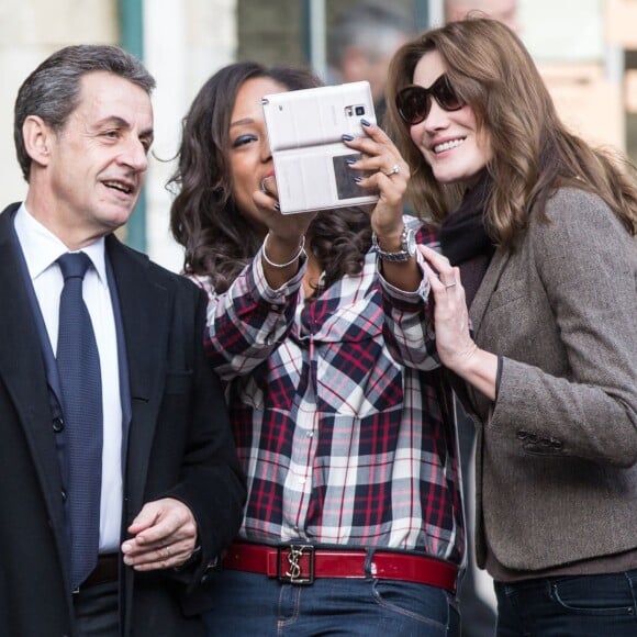 Nicolas Sarkozy et sa femme Carla Bruni-Sarkozy ont voté au lycée Jean de la Fontaine dans le 16ème arrondissement à Paris pour le 1er tour des élections régionales le 6 décembre 2015. © Dominique Jacovides - Cyril Moreau / Bestimage