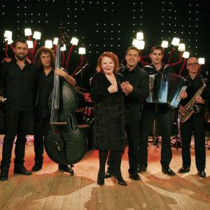 Exclusif - Rendez-vous avec Régine et ses musiciens lors de ses répétitions à Beaucaire le 29 octobre 2015. La première tournée de l'artiste démarre le 15 novembre à Montpellier.