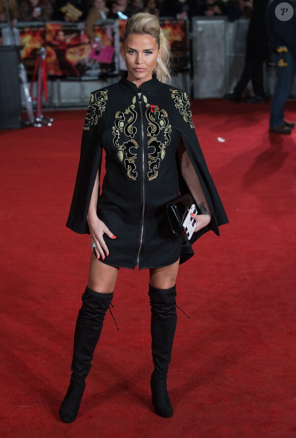 Katie Price - Avant-première du film "The Hunger Games - La Révolte : Part 2" à Londres. Le 5 novembre 2015