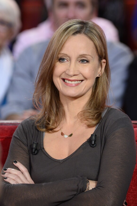 Catherine Marchal - Enregistrement de l'émission "Vivement Dimanche" à Paris le 15 décembre 2015 et qui sera diffusée le 6 janvier 2016.