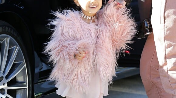 North West : Ballerine adorable avec son autre mère, la sexy Kourtney Kardashian