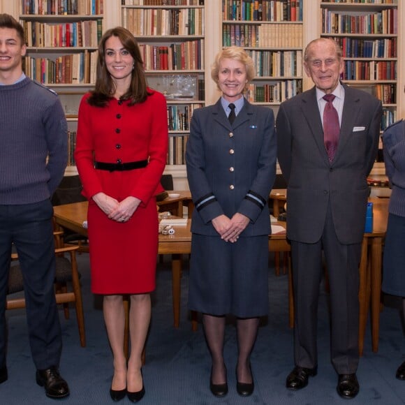 Kate Middleton, duchesse de Cambridge, a hérité du patronage de la Air Cadet Organisation (les Cadets de l'Air de la RAF) qu'a assumé le prince Philip pendant 63 ans. Le passage de témoin a eu lieu en présence du commandant Dawn McCafferty et des sergents Tommy Dade et Bronwyn Jacobs, le 16 décembre 2015 à Buckingham Palace en marge du déjeuner de Noël organisé par la reine Elizabeth II.