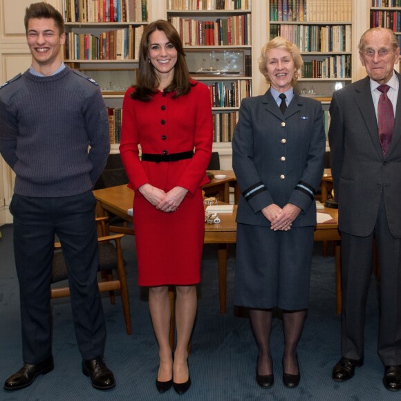 Kate Middleton, duchesse de Cambridge, a hérité du patronage de la Air Cadet Organisation (les Cadets de l'Air de la RAF) qu'a assumé le prince Philip pendant 63 ans. Le passage de témoin a eu lieu en présence du commandant Dawn McCafferty et des sergents Tommy Dade et Bronwyn Jacobs, le 16 décembre 2015 à Buckingham Palace en marge du déjeuner de Noël organisé par la reine Elizabeth II.