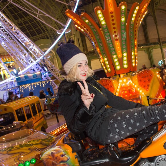 Marilou Berry - Inauguration de la 3e édition "Jours de Fêtes" au Grand Palais à Paris le 17 décembre 2015.