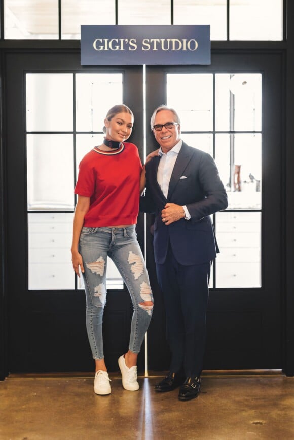 Gigi Hadid pose avec le styliste Tommy Hilfiger. Gigi Hadid a été nommée Global Brand Ambassador pour la marque Tommy Hilfiger. Elle va créer pour une nouvelle collection capsule pour la marque.