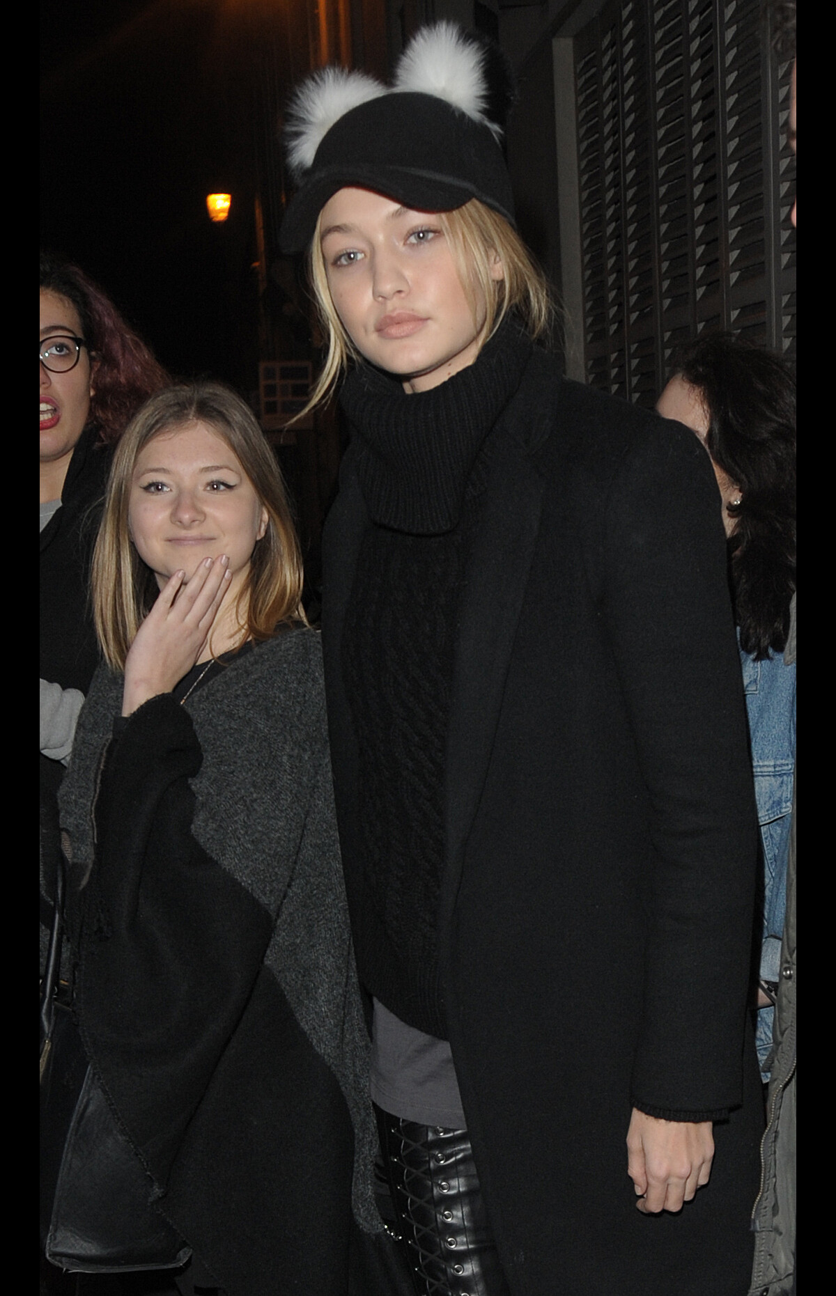 Photo Gigi Hadid Et Sa Soeur Bella Paris Le D Cembre