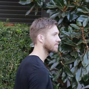 Exclusif - Taylor Swift se rend avec son compagnon Calvin Harris et ses parents, Scott et Andrea, chez des amis pour fêter son anniversaire à Beverly Hills. Le 13 décembre 2015 © CPA / Bestimage