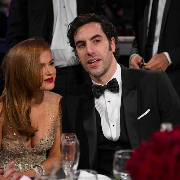 Isla Fisher et Sacha Baron Cohen à la 70e cérémonie des Golden Globe Awards à Beverly Hills, Los Angeles, le 13 janvier 2013