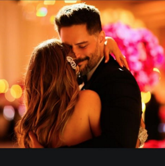 Sofia Vergara et Joe Manganiello lors de leur mariage, photo postée sur Instagram par l'actrice le 28 décembre 2015