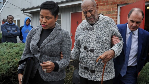 Bill Cosby inculpé : Affaibli devant le juge, il paie sa liberté une fortune
