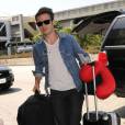 Kris Allen arrive à l'aéroport de Los Angeles, le 24 mai 2012