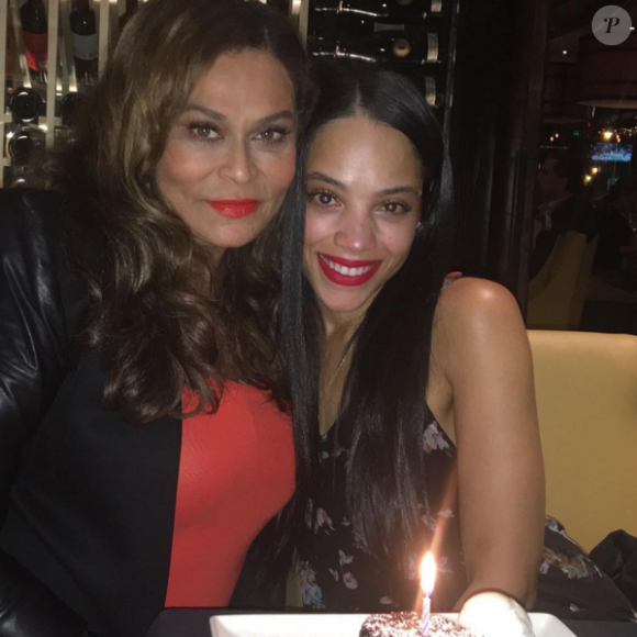 Tina Knowles et sa belle-fille Bianca au Del Frisco's Grille à Santa Monica. Photo publiée le 5 janvier 2015.