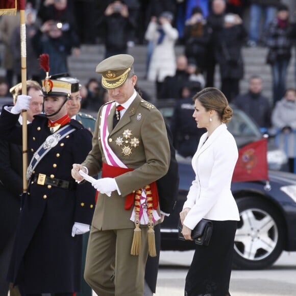 Le roi Felipe VI d'Espagne présidait, avec la reine Letizia, la Pâque militaire au palais du Pardo à Madrid le 6 janvier 2016. Leur entrée officielle dans la nouvelle année.