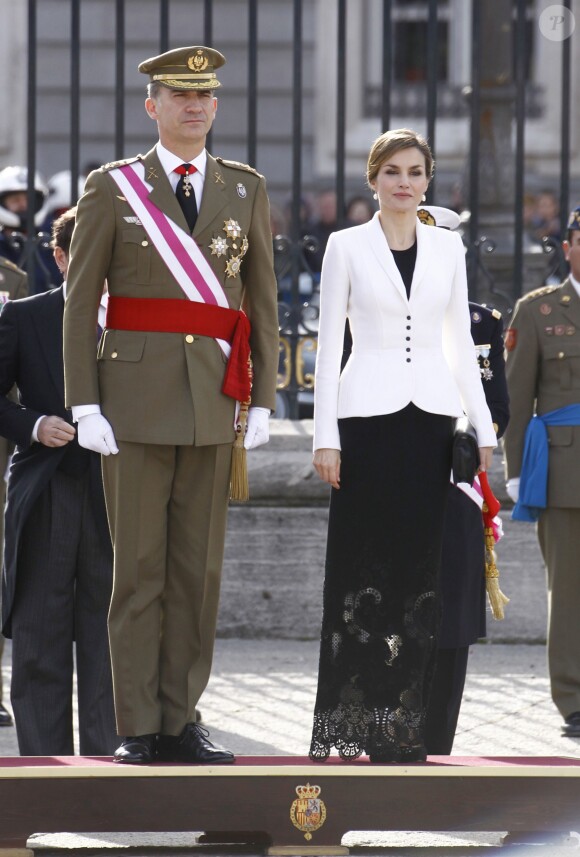 Le roi Felipe VI d'Espagne présidait, avec la reine Letizia, la Pâque militaire au palais du Pardo à Madrid le 6 janvier 2016. Leur entrée officielle dans la nouvelle année.