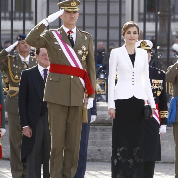 Le roi Felipe VI d'Espagne présidait, avec la reine Letizia, la Pâque militaire au palais du Pardo à Madrid le 6 janvier 2016. Leur entrée officielle dans la nouvelle année.