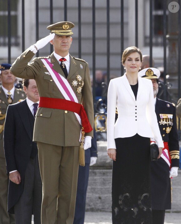 Le roi Felipe VI d'Espagne présidait, avec la reine Letizia, la Pâque militaire au palais du Pardo à Madrid le 6 janvier 2016. Leur entrée officielle dans la nouvelle année.