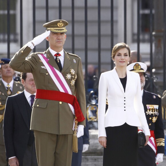 Le roi Felipe VI d'Espagne présidait, avec la reine Letizia, la Pâque militaire au palais du Pardo à Madrid le 6 janvier 2016. Leur entrée officielle dans la nouvelle année.