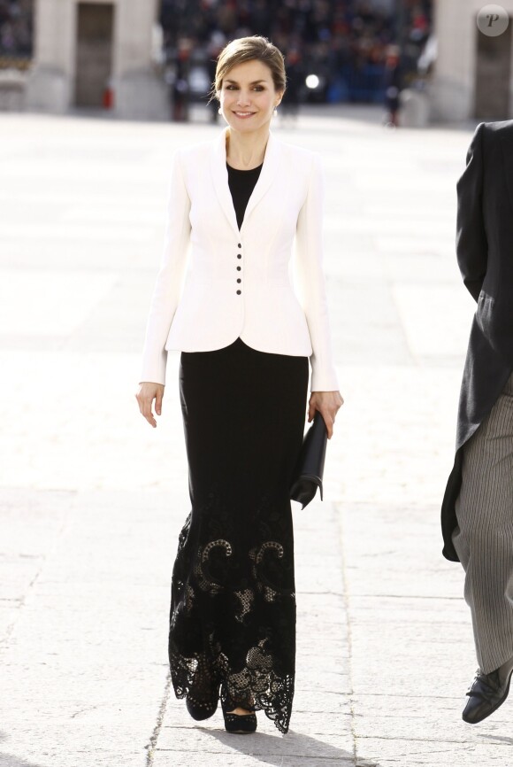 Le roi Felipe VI d'Espagne présidait, avec la reine Letizia, la Pâque militaire au palais du Pardo à Madrid le 6 janvier 2016. Leur entrée officielle dans la nouvelle année.