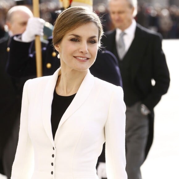 Le roi Felipe VI d'Espagne présidait, avec la reine Letizia, la Pâque militaire au palais du Pardo à Madrid le 6 janvier 2016. Leur entrée officielle dans la nouvelle année.