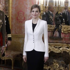 Le roi Felipe VI d'Espagne présidait, avec la reine Letizia, la Pâque militaire au palais du Pardo à Madrid le 6 janvier 2016. Leur entrée officielle dans la nouvelle année.