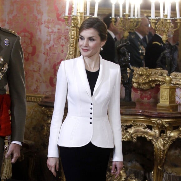 Le roi Felipe VI d'Espagne présidait, avec la reine Letizia, la Pâque militaire au palais du Pardo à Madrid le 6 janvier 2016. Leur entrée officielle dans la nouvelle année.