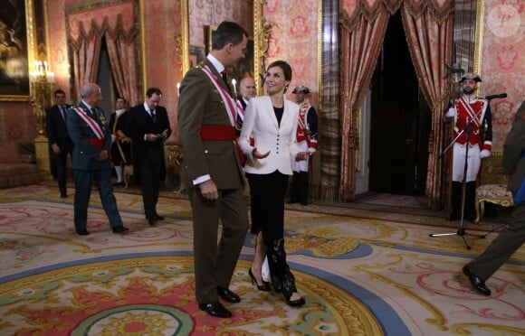 Le roi Felipe VI d'Espagne présidait, avec la reine Letizia, la Pâque militaire au palais du Pardo à Madrid le 6 janvier 2016. Leur entrée officielle dans la nouvelle année.
