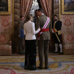 Le roi Felipe VI d'Espagne présidait, avec la reine Letizia, la Pâque militaire au palais du Pardo à Madrid le 6 janvier 2016. Leur entrée officielle dans la nouvelle année.