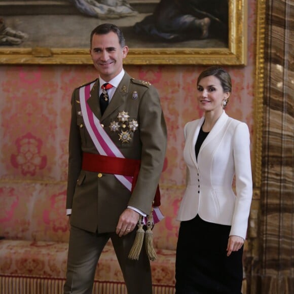 Le roi Felipe VI d'Espagne présidait, avec la reine Letizia, la Pâque militaire au palais du Pardo à Madrid le 6 janvier 2016. Leur entrée officielle dans la nouvelle année.