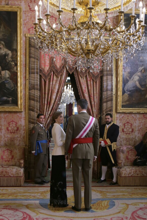 Le roi Felipe VI d'Espagne présidait, avec la reine Letizia, la Pâque militaire au palais du Pardo à Madrid le 6 janvier 2016. Leur entrée officielle dans la nouvelle année.