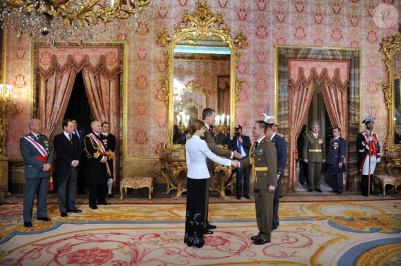 Felipe VI d'Espagne présidait, avec Letizia, la Pâque militaire au palais du Pardo à Madrid le 6 janvier 2016. Leur entrée officielle dans la nouvelle année.