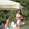 Le footballeur international italien, évoluant actuellement au poste de gardien de but à la Juventus, Gianluigi Buffon avec sa compagne Ilaria D'Amico et leur enfants sur la plage de Forte Dei Marmi en Italie le 25 juin 2015.