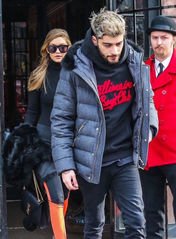 Zayn Malik et sa compagne Gigi Hadid quittent l'hotel Bowery à New York City le 8 janvier 2016.