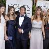 Sylvester Stallone, sa femme Jennifer Flavin et leurs filles Sophia, Sistine et Scarlet - 73e cérémonie annuelle des Golden Globe Awards à Beverly Hills, le 10 janvier 2016.