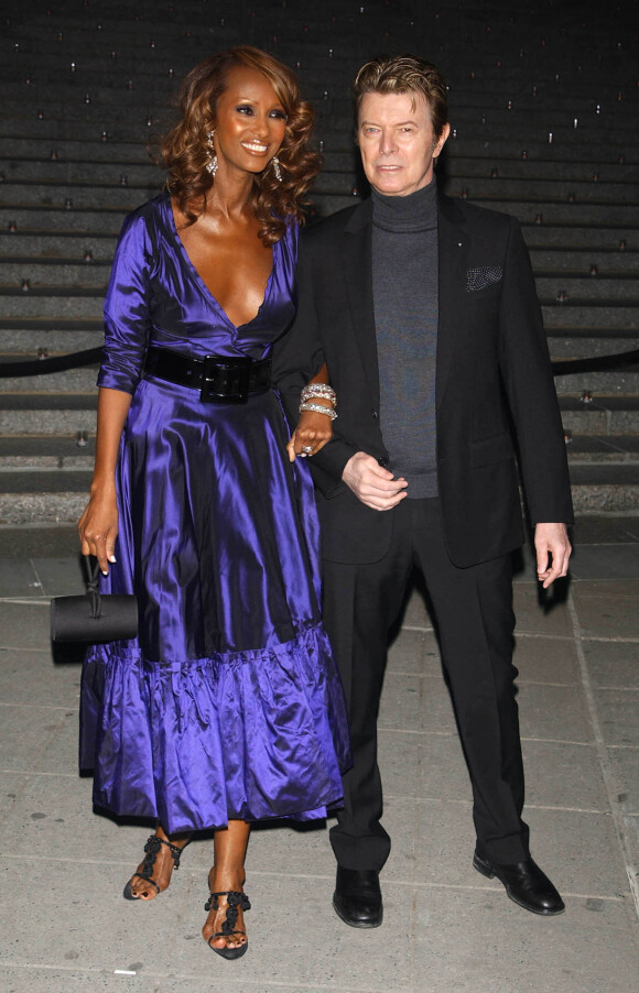 David Bowie et sa femme Iman à la soirée Vanity Fair pour le lancement du festival du film de TriBeCa à New York le 26 avril 2006