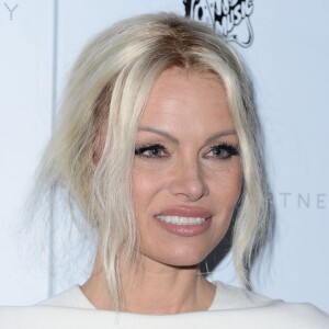 Pamela Anderson a assisté à la présentation Automne 2016 de Stella McCartney à Los Angeles, le 12 janvier 2016