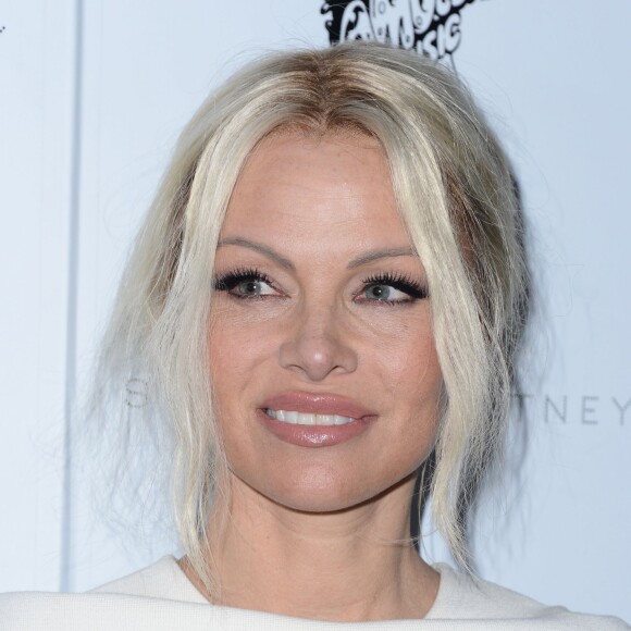 Pamela Anderson a assisté à la présentation Automne 2016 de Stella McCartney à Los Angeles, le 12 janvier 2016