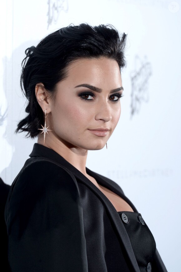 Demi Lovato a assisté à la présentation Automne 2016 de Stella McCartney à Los Angeles, le 12 janvier 2016