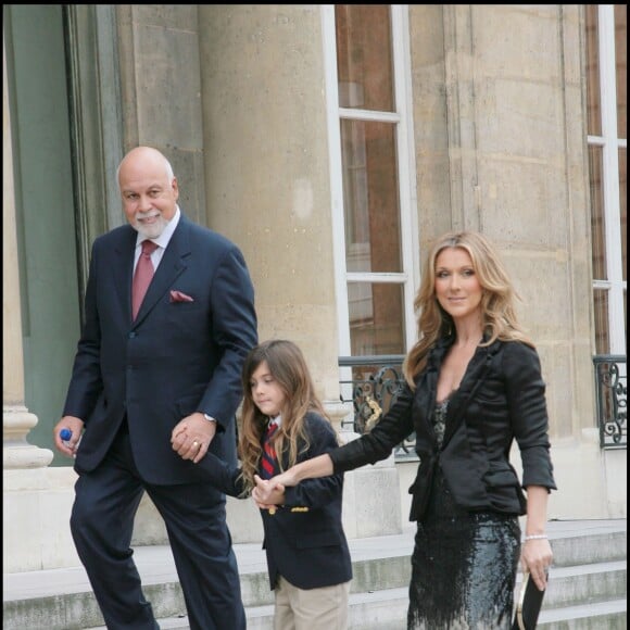 Céline Dion, son mari René Angélil et leur fils René Charles au palais de l'Elysée, le 23 mai 2008 à Paris