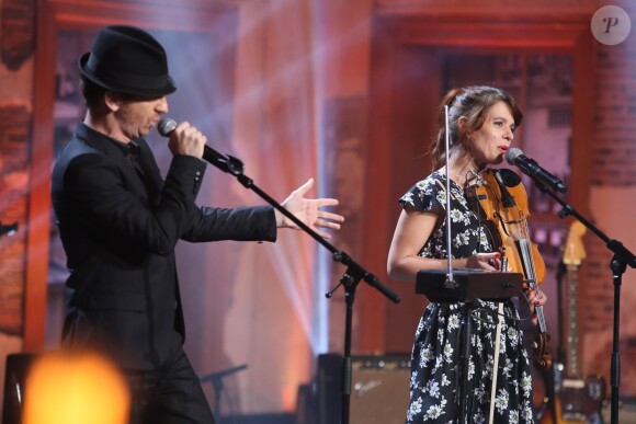 Exclusif - Elisabet Maistre et Mathias Malzieu (du groupe Dionysos) - Enregistrement de l'émission "Du côté de chez Dave", le 9 décembre 2015. L'émission sera diffusée le 17 janvier sur France 3. ©CVS/Bestimage