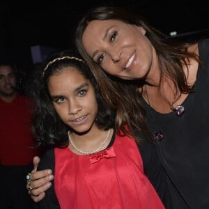 Exclusif - Jane Constance (The Voice Kids saison 2) et Zazie - Backstage - Emission "Bercy fête ses 30 ans - Le concert anniversaire" diffusée le 4 décembre 2015 sur TF1 en prime-time à l'AccorHotels Arena à Paris, le 4 décembre 2015. © Veeren/Moreau/Bestimage