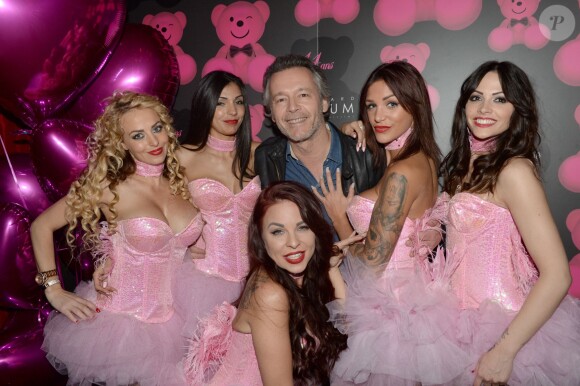 Exclusif - Jean-Michel Maire et Julia (Friends Trip 2), lors de la soirée du 14e anniversaire du Pink Paradise à Paris le 14 janvier 2016. Le Pink Paradise présente lors de cet événement sa première ligne de joaillerie en collaboration avec Edouard Nahum : Pink Jewelery.