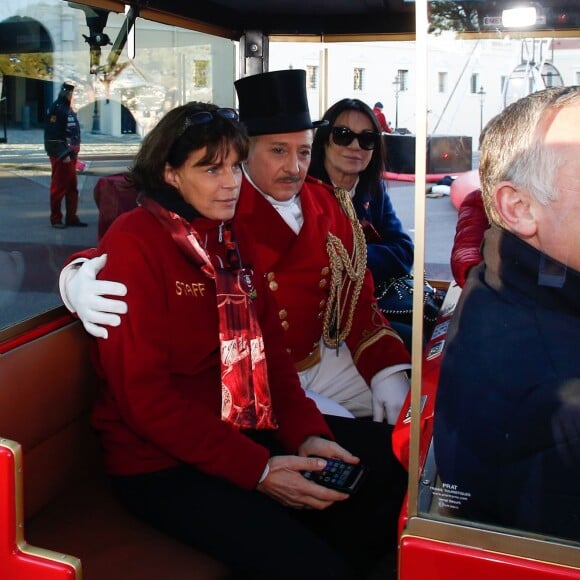 La princesse Stéphanie de Monaco participe à l'Open Air Circus Show à Monaco le 16 janvier 2016. Pour la 40e édition du Festival International du Cirque de Monte Carlo, une Parade a traversé la Principauté en partant du chapiteau Fontvieille pour terminer Place du Palais. Pendant plus d'une heure et demie une partie des artistes a offert au public venu en nombre, un aperçu du spectacle qui se déroule en principauté jusqu'au 24 janvier. © Bruno Bebert / Bestimage