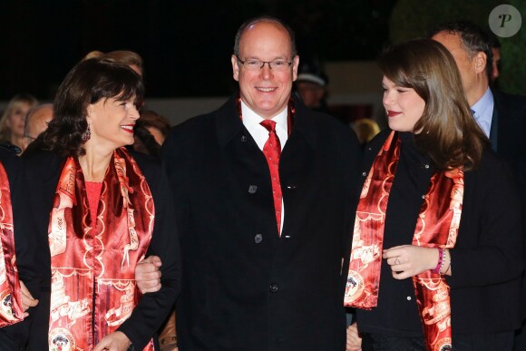 De gauche à droite, la princesse Stéphanie de Monaco, son frère, le prince Albert II de Monaco II et Camille Gottlieb, la dernière fille de la princesse, arrivent pour assister à la 3e soirée du 40e Festival International du Cirque de Monte Carlo, le 16 janvier 2016. © Olivier Huitel / Pool Monaco / Bestimage