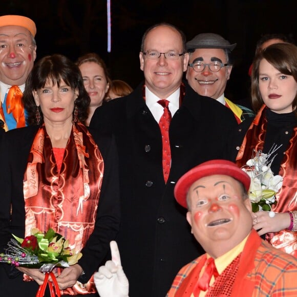 De gauche à droite, la princesse Stéphanie de Monaco, son frère, le prince Albert II de Monaco II et Camille Gottlieb, la dernière fille de la princesse, arrivent pour assister à la 3e soirée du 40e Festival International du Cirque de Monte Carlo, le 16 janvier 2016. © Olivier Huitel / Pool Monaco / Bestimage