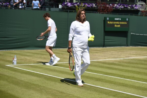Amélie Mauresmo lors de l'entraînement de son poulain Andy Murray le 9 juillet 2015 à Wimbledon, Londres