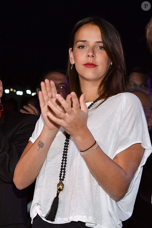 Pauline Ducruet et Stéphanie de Monaco lors de la 4e représentation du 40e Festival International du Cirque de Monte-Carlo au chapiteau de Fontvieille à Monaco, le 17 janvier 2016. © Charly Gallo/Pool Monaco/Bestimage