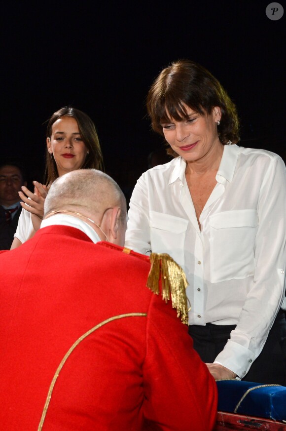 Pauline Ducruet et Stéphanie de Monaco lors de la 4e représentation du 40e Festival International du Cirque de Monte-Carlo au chapiteau de Fontvieille à Monaco, le 17 janvier 2016. © Charly Gallo/Pool Monaco/Bestimage