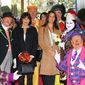 La princesse Stéphanie de Monaco et sa fille Pauline Ducruet arrivent pour assister à la 4e représentation du 40e Festival International du Cirque de Monte-Carlo au chapiteau de Fontvieille à Monaco, le 17 janvier 2016. © Olivier Huitel/Pool Monaco/Bestimage