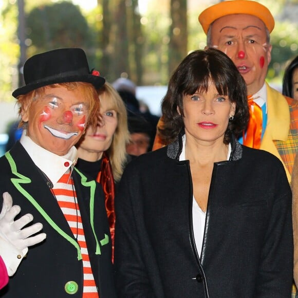 La princesse Stéphanie de Monaco et sa fille Pauline Ducruet arrivent pour assister à la 4e représentation du 40e Festival International du Cirque de Monte-Carlo au chapiteau de Fontvieille à Monaco, le 17 janvier 2016. © Olivier Huitel/Pool Monaco/Bestimage