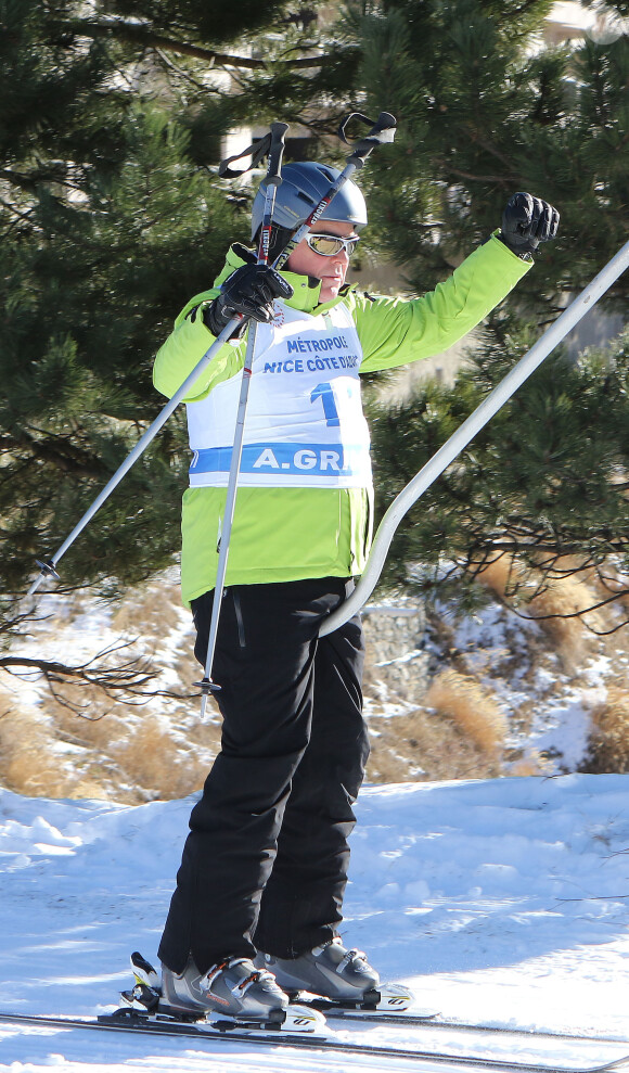 Le prince Albert II de Monaco a participé au World Stars Ski Event au profit de son association AS Star Team for Children le 16 janvier 2016 à Auron.